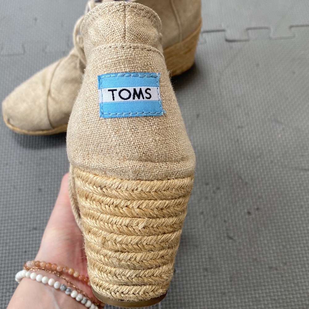 Toms Wedges - Picture 2 of 4
